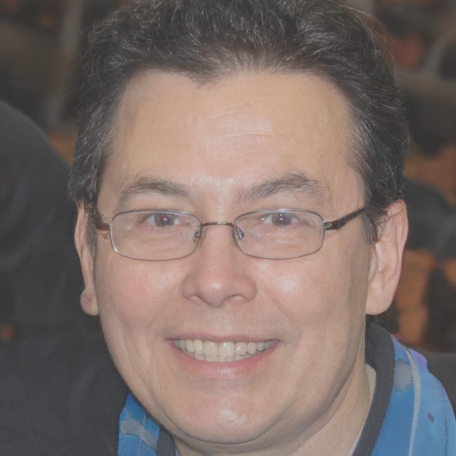 Portrait de Thomas Laurent, Spécialiste en Éducation Budgétaire chez corvalentstudio